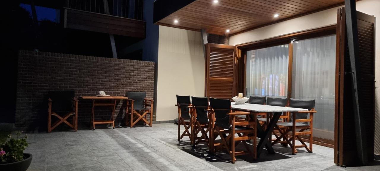 Heaven Luxury Villa ネア・ローダ エクステリア 写真