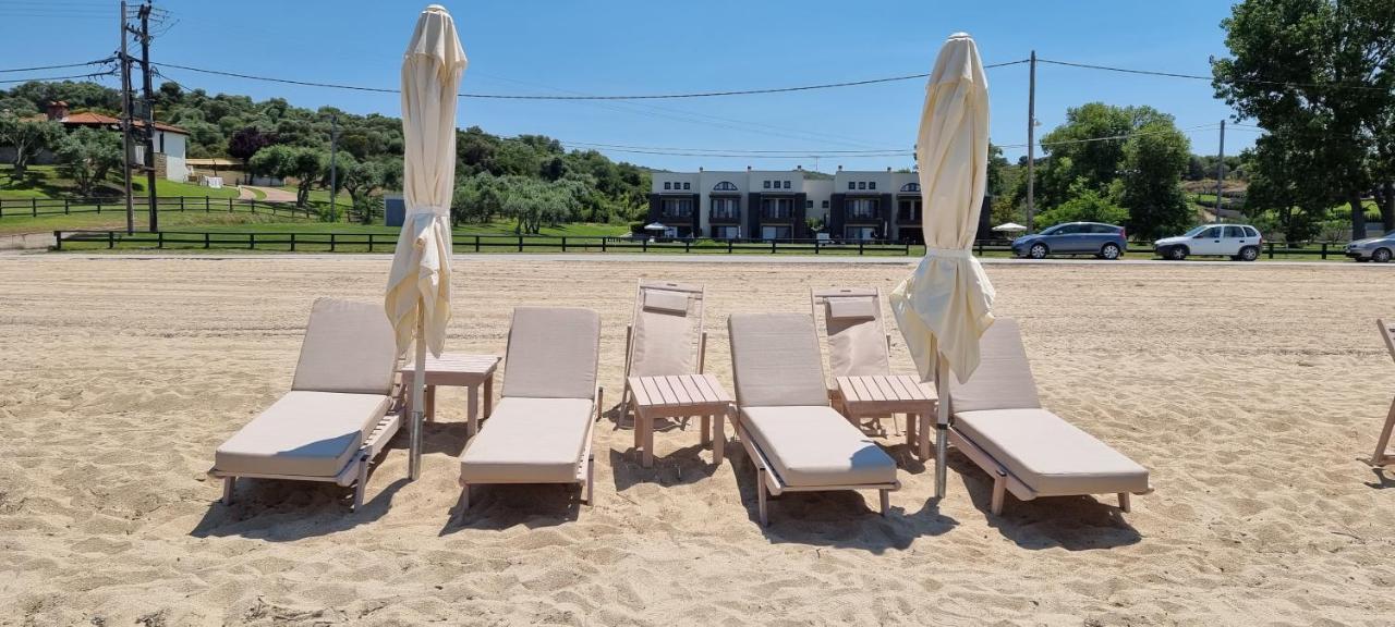 Heaven Luxury Villa ネア・ローダ エクステリア 写真